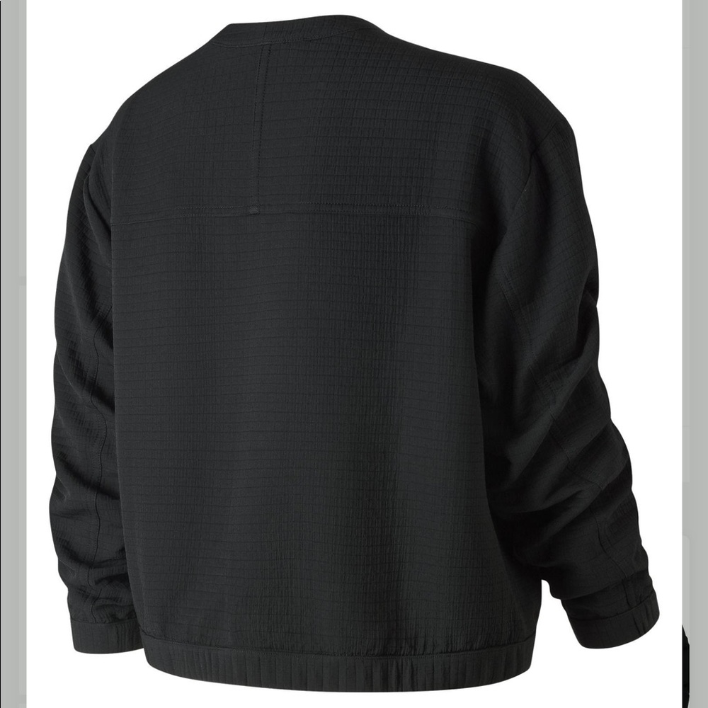 New Balance Women’s Cropped Cocoon Jacket - Picture 2 of 7